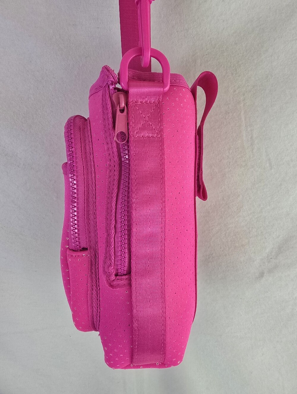 No Boundaries Neoprene fits up 40oz Crossbody Tumbler Holder Water Bag Pink NWT - Picture 3 of 13